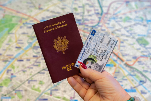 Passeport et carte d'identité : prenez rendez-vous en ligne